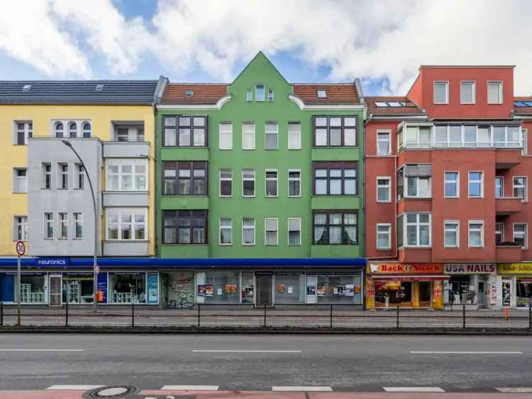 Nahe Tempelhofer-Hafen: vermietete Eigentumswohnung mir Altbau-Details