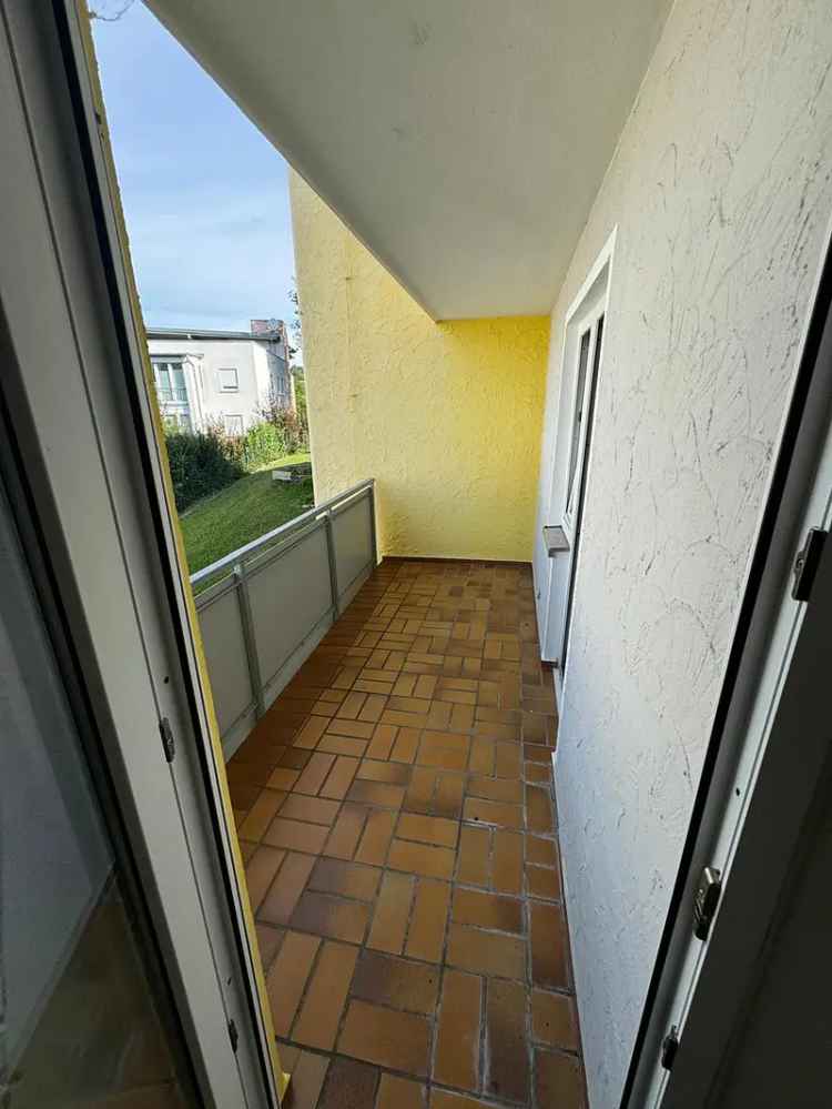 NEU renoviert, 3 ZKB Balkon, Zentral ruhig, Erdgeschoß, Einbauküche möbliert