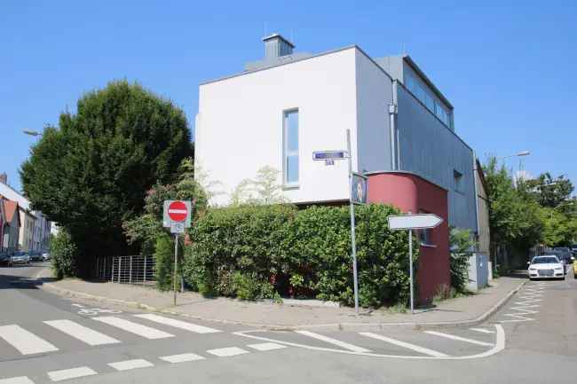 Architektenhaus für Individualisten mit Blick auf Frankfurt