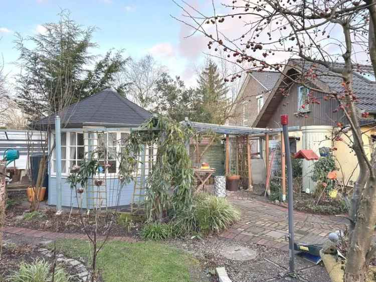 PURNHAGEN-IMMOBILIEN –  Bremen-Schönebeck, großzügiges 1-Fam.-Haus in ruhiger und grüner Wohnlage!