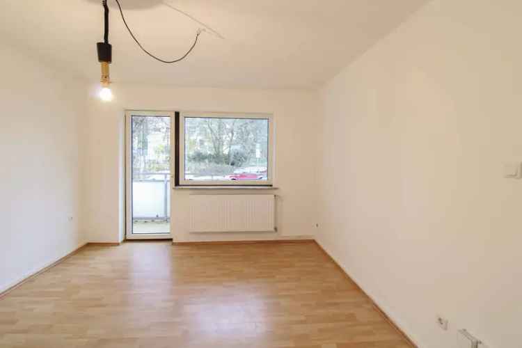 Bezugsfrei: Helle 2-Zimmer-ETW mit Balkon direkt am Herold-Center.