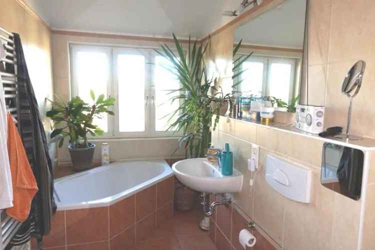 GROßE STILVOLLE MAISONETTEWOHNUNG MIT ATEMBERAUBENDEM SEEBLICK