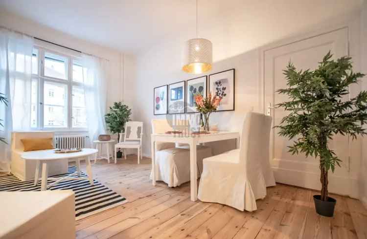 Frisch Sanierte 3-Zimmer-Oase mit Balkon, Pantryküche + Stellplatz