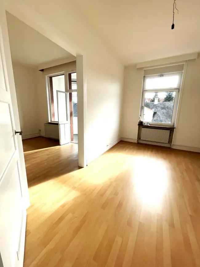 Frankfurt Niederrad 4 Zimmer Wohnung Altbau Renoviert