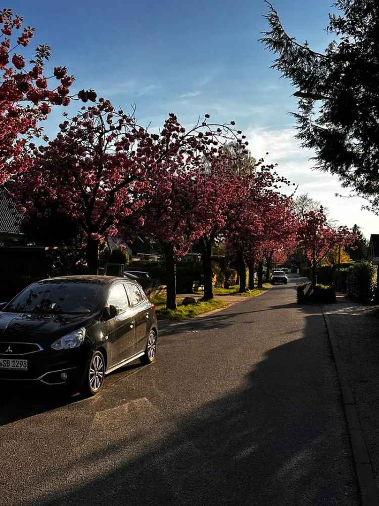 PLZ 22399 Solides großes Einfamilienhaus in bester Lage in Hamburg Poppenbüttel