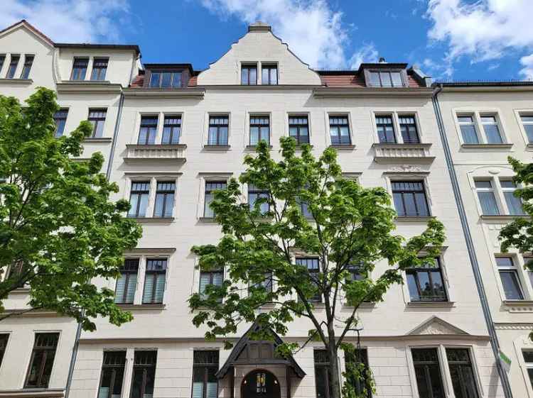 Altbauwohnung mit Stuck Balkon 1 OG Denkmalgeschützt