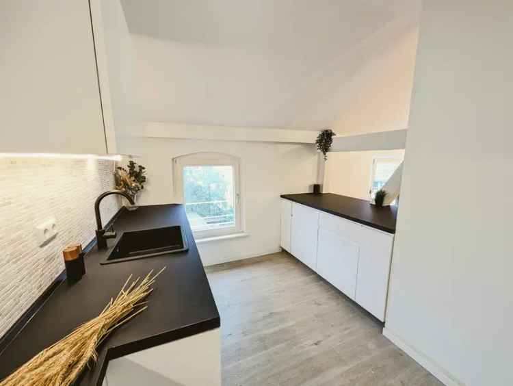 Bezugsfrei - Renovierte Wohnung in perfekter Lage in Wannsee - Provisionsfrei