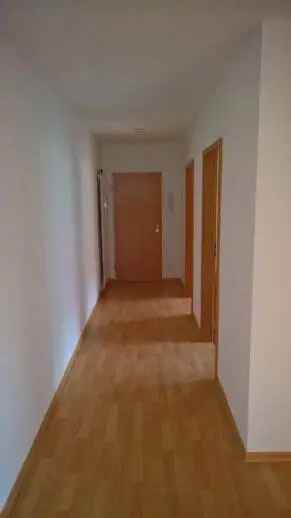 Kapitalanleger! Ruhige Lage! Dreiraumwohnung mit Südbalkon