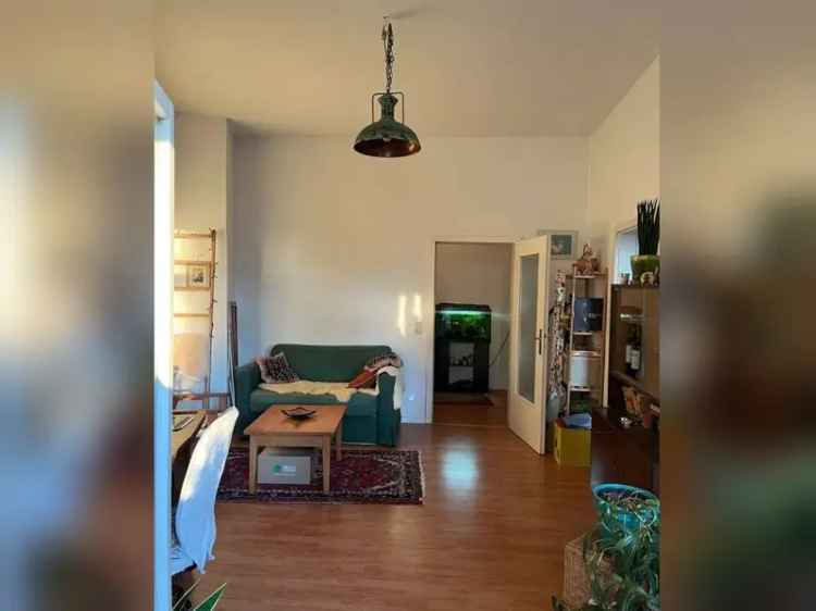 2-Zimmer Wohnung Leipzig mit Balkon und Gartenblick