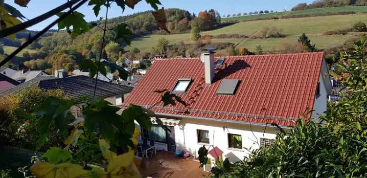 Haus kaufen in Bad Schwalbach mit Einliegerwohnung und Garten