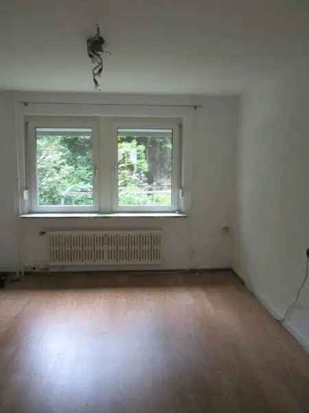 3,5-Zimmer-Wohnung frisch komplett Renoviert mit schönem Vinylboden 