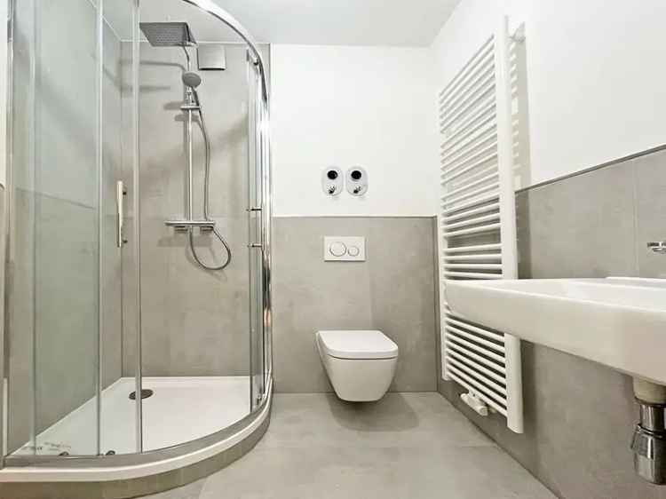 Flüsseviertel / Exklusive 3-Zimmer-Erdgeschosswohnung mit Balkon in Bestlage