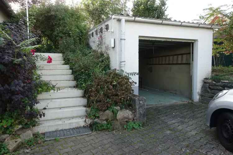 Freistehendes Einfamilienhaus auf 854 m² Grundstück mit ca. 190 m² Wohnfläche