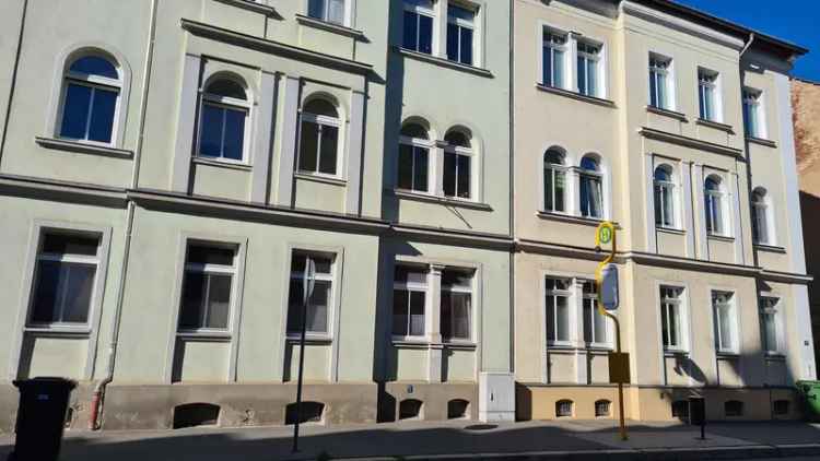 Renovierte, helle 3/4-Zimmer in Ostviertel/Pforten und Debschwitz, mit moderner EBK, teils Balkon