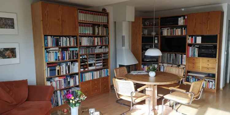 -Reserviert- Sonnige  2 Zi. Whg. plus Gästezimmer mit Extra-Bad im Dachgeschoss