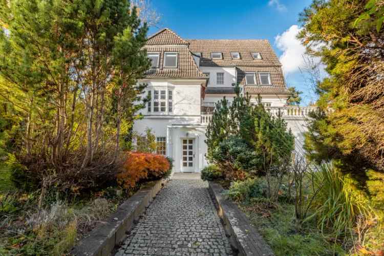 Charmante Stadtvilla mit Naturschwimmteich und Remise,  teilgewerbliche Nutzung möglich