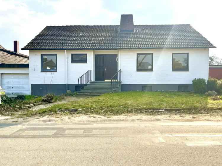 Entkerntes Einfamilienhaus auf traumhaften Südgrundstück im Ortskern von Todendorf