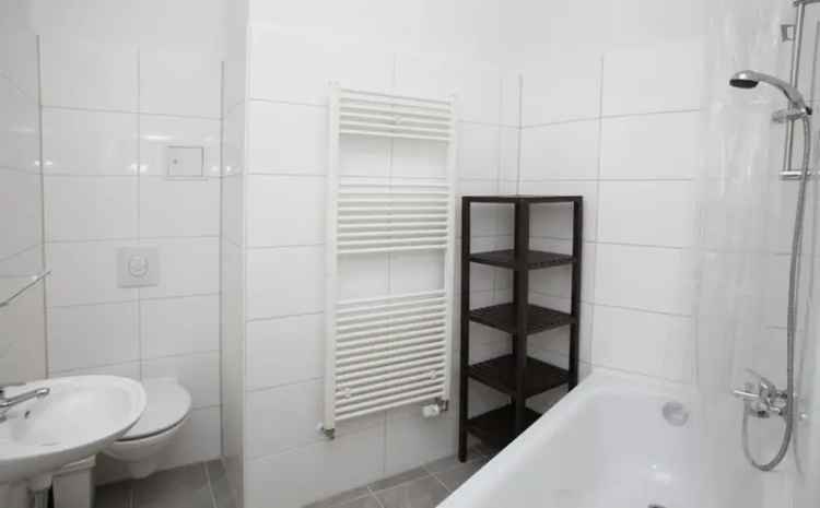 Einbettzimmer in 6-Schlafzimmer Wohnung