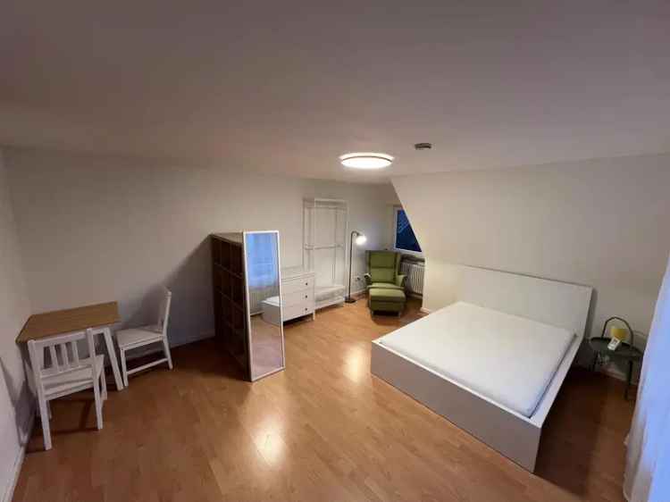 1-Zimmer Wohnung – frisch renoviert & möbliert in Ludwigsburg-Ost