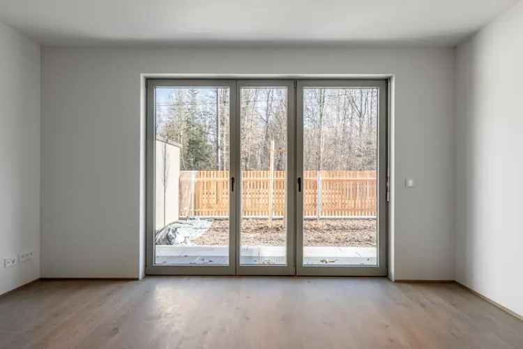 SINGLE // Barrierefreie 1-Zimmer-Wohnung mit Terrasse und Gartenanteil