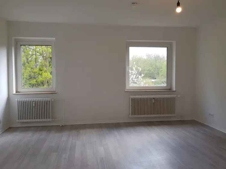Wir haben für Sie renoviert! Helle 3-Zimmer-Wohnung in Do-Huckarde! IDEAL FÜR PAARE!