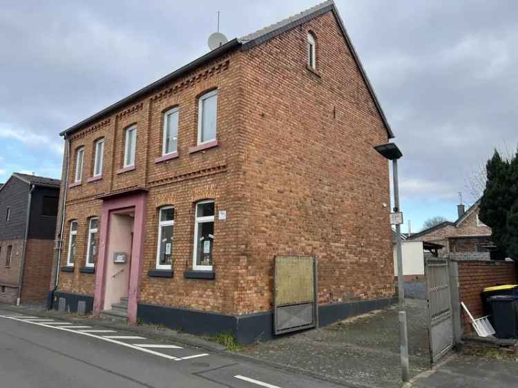 Kaufen Backstein Stadthaus in Kerpen-Brüggen mit Anbau und Innenhof