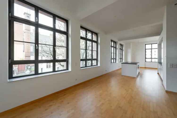 Mieten elegante 2 Zimmerwohnung Frankfurt-Ostend mit Loftcharakter