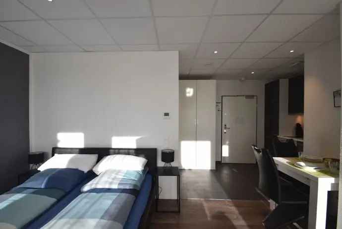 Penthouse-Apartment für 2 Personen, komplett ausgestattet, zentrale Lage Niederrad