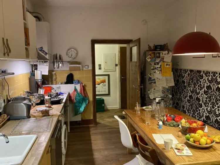 Mieten 3 Zimmer Wohnung in Köln mit Balkon und Gemeinschaftsgarten