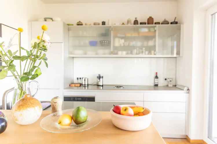 Wohnung kaufen in Berlin mit Balkonterrasse und drei Zimmern