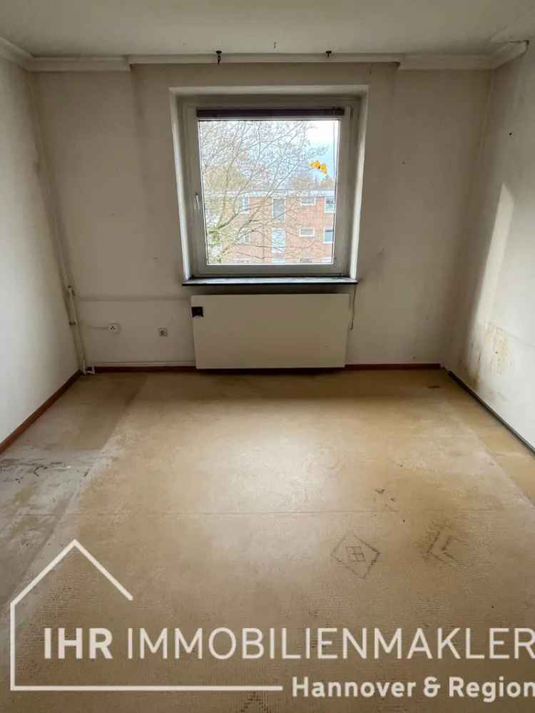 4-Zimmer-Wohnung in Marienwerder/ Hannover: 88 m², 2 Balkone, Bad & Gäste-WC – Sanierungsbedarf mit Potenzial!