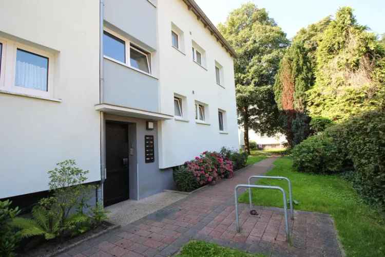 3-Zimmer-Dachgeschosswohnung in Sebaldsbrück mit Balkon und großem Wohnzimmer