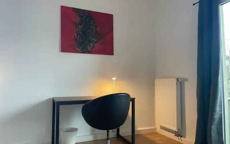 möbliertes WG-Zimmer mit Wlan, Gästeküche, Bad/WC Teilung, Waschmaschine, Zentrum Stuttgart