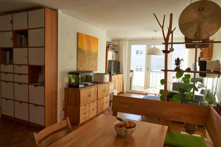 Helle 4 Zimmer Wohnung mit Balkon in Waiblingen, in einem Mehrgenerationenhaus