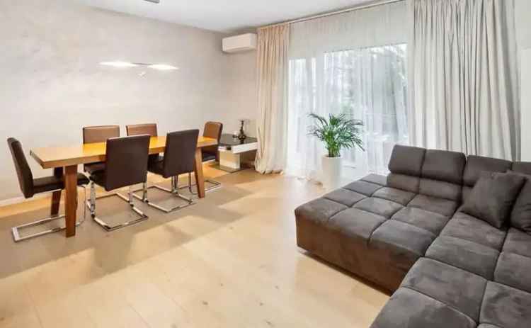 Zentrale Wohnlage in Frankfurt am Main mit Balkon und modernem Design