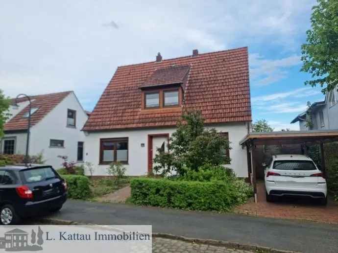 Einfamilienhaus in Bremen-Lesum mit Terrasse und Carport