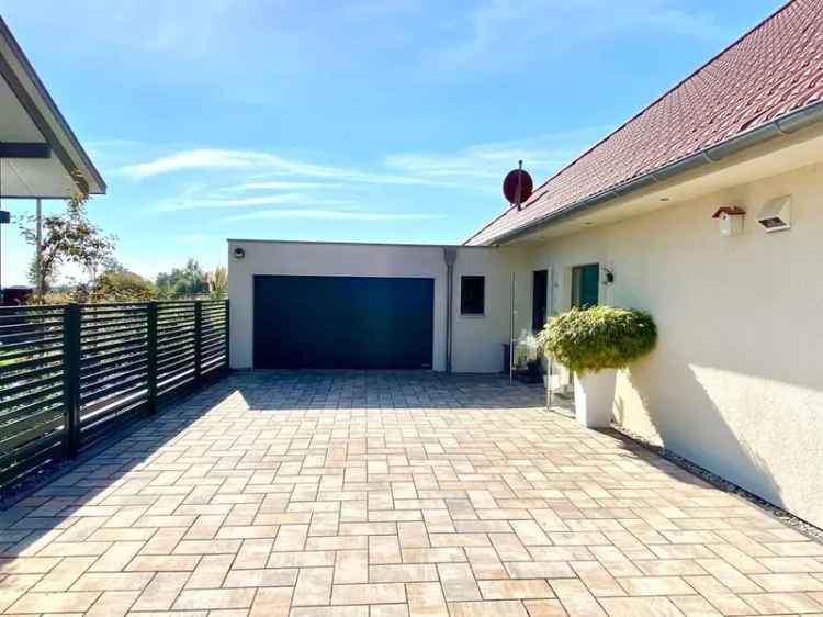 Einziehen und wohlfühlen – moderner Bungalow mit Garage und stilvollem Interieur!