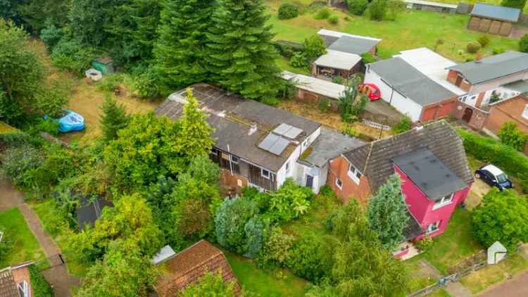 Verkauf großes Einfamilienhaus in idyllischer Lage mit Terrasse