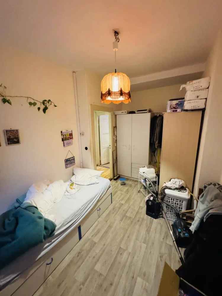 Bezugsfreies Wohnungspaket! Hochparterre- + Souterrainwohnung! *Teilweise Sanierungsbedürftig*