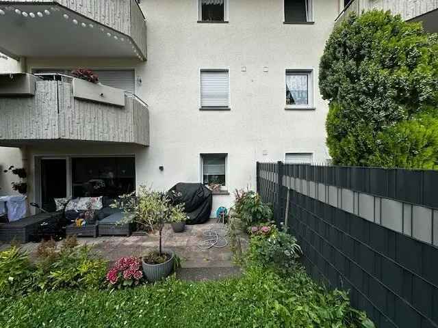 Charmante EG Wohnung  mit Terrasse und kleinem Garten