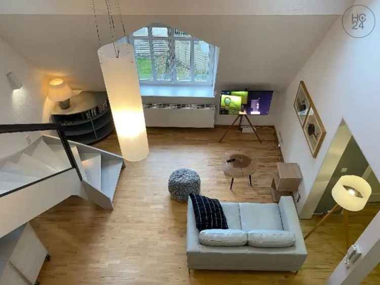 Möblierte Galerie-Wohnung in Leipzig mit Designmöbeln und großem Wohnraum