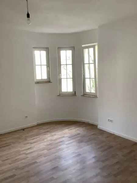 2-Zimmeraltbauwohnung sucht neue Mieter