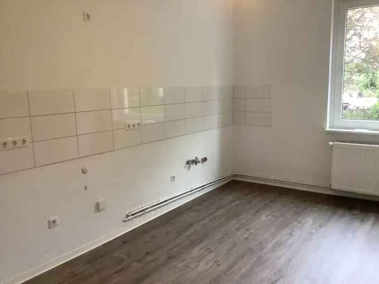 Frisch renovierte 3-Zimmer-Erdgeschosswohnung!