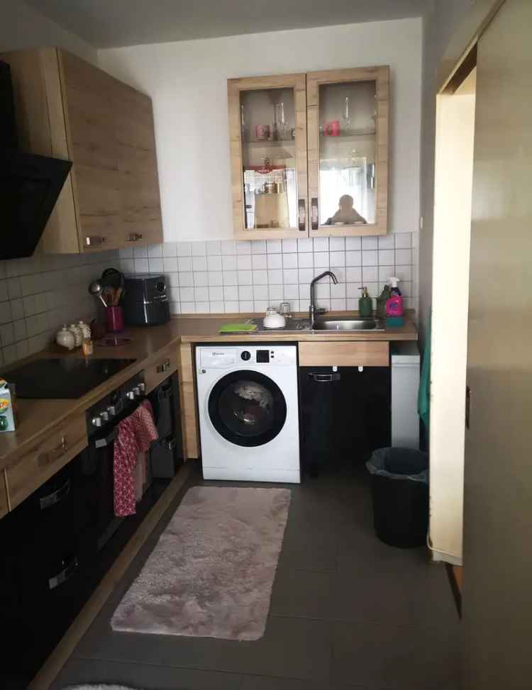 helle freundliche Wohnung mit Balkon in Duisburg-Hochfeld