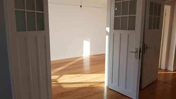 3 Zimmer Altbau Wohnung Winterhude barrierefrei