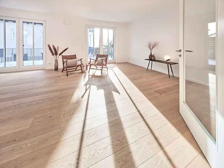 NEUBAU:  Stilvolle 3-Zimmer-Wohnung mit 2 Balkonen in der Beletage