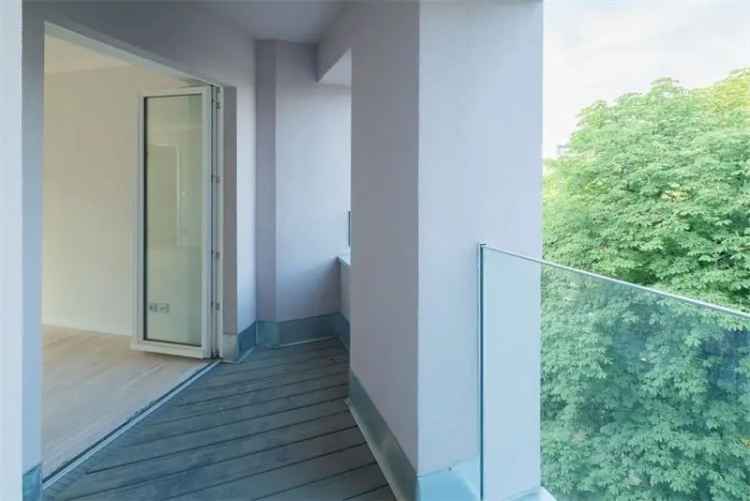 1st row luxury PARKSIDE APARTMENT Berlin-Mitte – vermietet