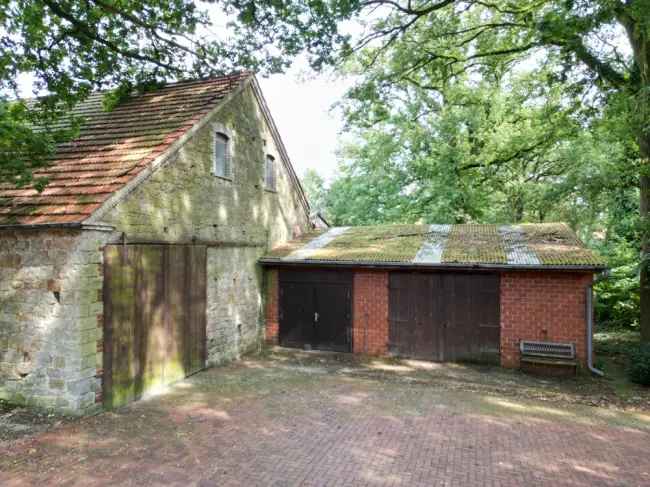 * Pferde-/Tierhalter aufgepasst! * 17 Boxen + 4 Laufboxen * Bewegungshalle + Bewegungsplatz mit Licht *