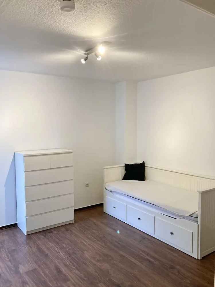 Schöne 2 ZKB Wohnung Kassel möbliert Balkon Einbauküche