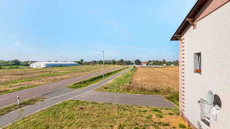 Für Familien, Landwirte oder als Mehrgenerationenlösung: 2 Häuser auf 3894 m² Grundstück